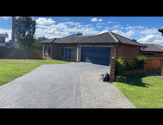 3 BEDROOM TOWNHOUSE TO LET IN WITBANK EXT 10